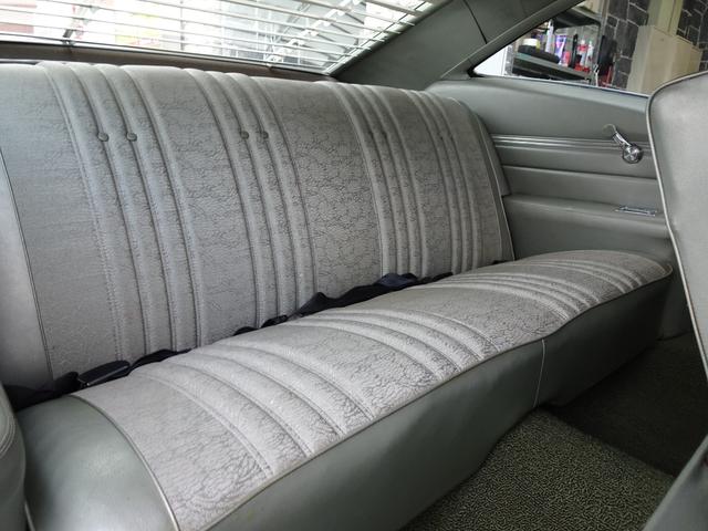 シボレーインパラ ベースグレード　ファストバッククーペ・ＡＣ・３０７／３５０・国内新規登録・（69枚目）