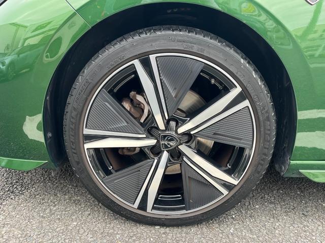 ３０８ ＧＴ　ブルーＨＤｉ　新車保証継承　コネクテッドナビ　ドラレコ　ＥＴＣ　カープレイ　アンドロイドオート　スマートキー　ＬＥＤヘッドライト　電動シート　シートヒーター　ＡＣＣ　レーンキープ　ブラインドスポット　純正１８ＡＷ（14枚目）