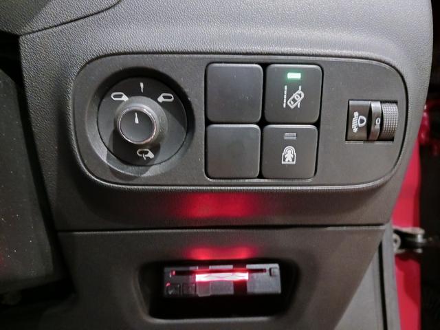 Ｃ３ コロラドエディション　特別仕様車　アップルカープレイ　認定中古車保証付　専用内装　バックカメラ　スマートキー　ＥＴＣ車載器　純正１７ＡＷ　ソナー　クルーズコントロール（31枚目）