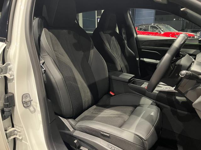 ３０８ ＧＴ　ブルーＨＤｉ　純正ナビ　ドラレコ　ＥＴＣ　新車保証継承　スマートキー　ヒーター付電動シート　　全方向カメラ　ＬＥＤヘッドライト　ＡＣＣ　レーンキープ　ブラインドスポット　純正１８ＡＷ　カープレイ　アンドロイドオート（18枚目）