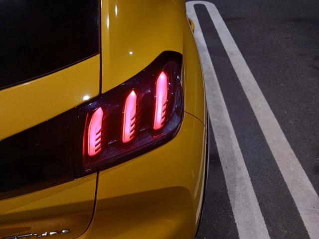 PEUGEOT 208 GT LINE