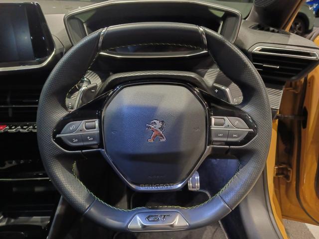 PEUGEOT 208 GT LINE