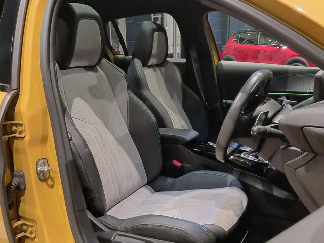 PEUGEOT 208 GT LINE