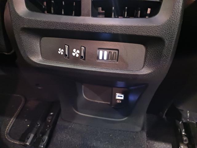 ベルランゴ サーフエディション・バイ・リップカール 特別仕様車 認定中古車保証付 グリップコントロール ガラスルーフ ドラレコ ETC カープレイ スマートキー バックカメラ サイドカメラ 純正16AW ACC ブラインドスポットモニター レーンキープ(40枚目)