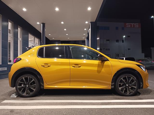 208 GT 認定中古車保証1年付 アップルカープレイ ドライブレコーダー ETC 純正17AW スマートキー ACC レーンキープアシスト ブラインドスポットモニター バックカメラ LEDヘッドライト(10枚目)