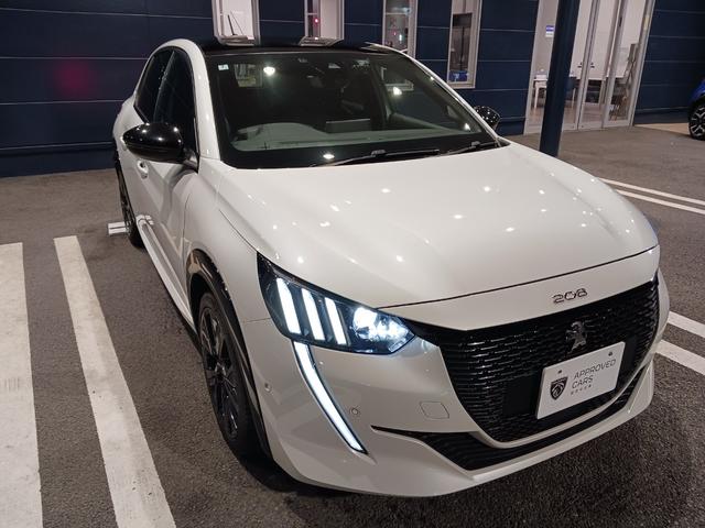 ２０８ ＧＴ　認定中古車保証１年　ガラスルーフ　ドラレコＥＴＣ　シートヒーター　カープレイ　アンドロイドオート　ＬＥＤヘッドライト　バックカメラ　スマートキー　ＡＣＣ　ブラインドスポット　レーンキープ　純正１７ＡＷ（6枚目）