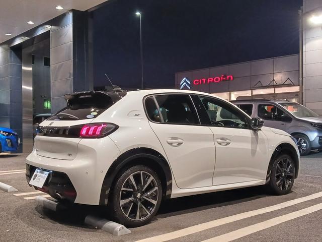 ２０８ ＧＴ　認定中古車保証１年　ガラスルーフ　ドラレコＥＴＣ　シートヒーター　カープレイ　アンドロイドオート　ＬＥＤヘッドライト　バックカメラ　スマートキー　ＡＣＣ　ブラインドスポット　レーンキープ　純正１７ＡＷ（10枚目）