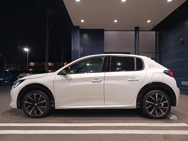 ２０８ ＧＴ　認定中古車保証１年　ガラスルーフ　ドラレコＥＴＣ　シートヒーター　カープレイ　アンドロイドオート　ＬＥＤヘッドライト　バックカメラ　スマートキー　ＡＣＣ　ブラインドスポット　レーンキープ　純正１７ＡＷ（17枚目）