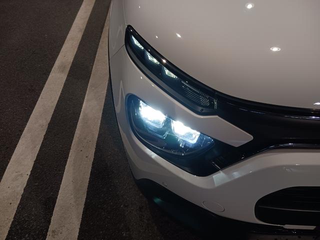 Ｃ３ シャイン　認定中古車保証１年　１オーナー　禁煙車　アップルカープレイ　アンドロイドオート　ＥＴＣ　アドバンスコンフォートシート　バックカメラ　ＬＥＤヘッドライト　スマートキー　純正１６ＡＷ　ブラインドスポット（14枚目）