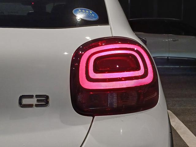 Ｃ３ シャイン　認定中古車保証１年　１オーナー　禁煙車　アップルカープレイ　アンドロイドオート　ＥＴＣ　アドバンスコンフォートシート　バックカメラ　ＬＥＤヘッドライト　スマートキー　純正１６ＡＷ　ブラインドスポット（17枚目）