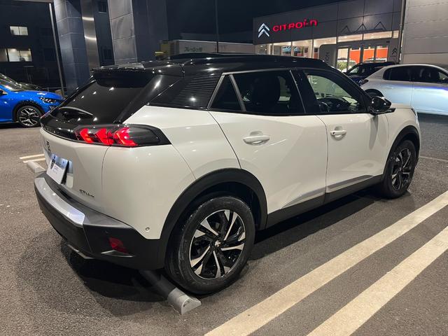 ２００８ ＧＴライン　純正ナビ地デジ　パノラマスラーディングルーフ　ドラレコＥＴＣ　認定中古車保証　シートヒーター　純正１７ＡＷ　バックカメラ　ＬＥＤヘッドライト　ＡＣＣ　レーンキープ　スマートキー　ブラインドスポット（7枚目）