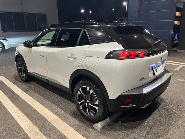 ２００８ ＧＴライン　純正ナビ地デジ　パノラマスラーディングルーフ　ドラレコＥＴＣ　認定中古車保証　シートヒーター　純正１７ＡＷ　バックカメラ　ＬＥＤヘッドライト　ＡＣＣ　レーンキープ　スマートキー　ブラインドスポット（8枚目）