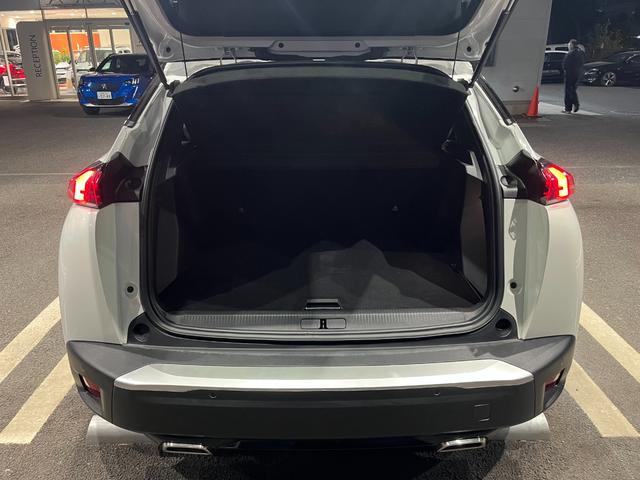 ２００８ ＧＴライン　純正ナビ地デジ　パノラマスラーディングルーフ　ドラレコＥＴＣ　認定中古車保証　シートヒーター　純正１７ＡＷ　バックカメラ　ＬＥＤヘッドライト　ＡＣＣ　レーンキープ　スマートキー　ブラインドスポット（16枚目）