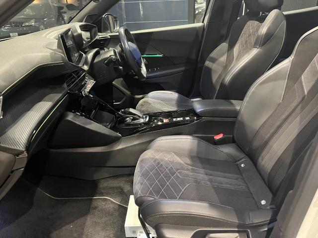 ２００８ ＧＴライン　純正ナビ地デジ　パノラマスラーディングルーフ　ドラレコＥＴＣ　認定中古車保証　シートヒーター　純正１７ＡＷ　バックカメラ　ＬＥＤヘッドライト　ＡＣＣ　レーンキープ　スマートキー　ブラインドスポット（22枚目）