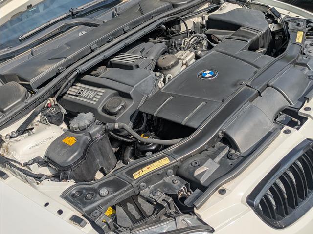 ３シリーズ ３２０ｉ　Ｍスポーツパッケージ　左ハンドル　６ＭＴ　サンルーフ　キーレス　ナビ　ＥＴＣ　バックカメラ　リヤスポイラー　１８インチ純正アルミホイール　記録簿（31枚目）