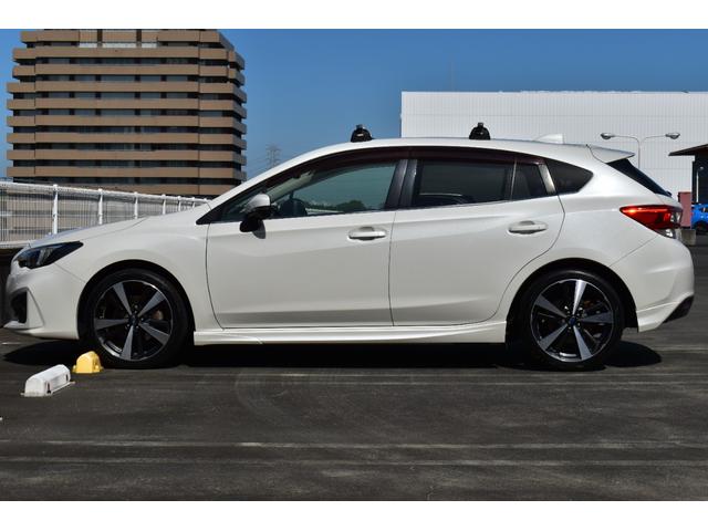 インプレッサスポーツ ２．０ｉ－Ｓアイサイト　車検２年付　タイヤ新品　ナノイー付き８インチパナソニックビルトインナビ　マルチファンクションディスプレイ連携　ＥＴＣ　バックカメラ　純正アルミホイール　パドルシフト　ＦＲフォグランプ　純正フロアマット（12枚目）