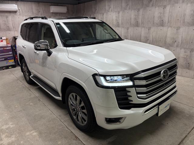 ランドクルーザー ZX 新車保証 リアエンターテイメント クールボックス 空気圧警報システム ブラックルーフレール Tコネクトナビ(4枚目)