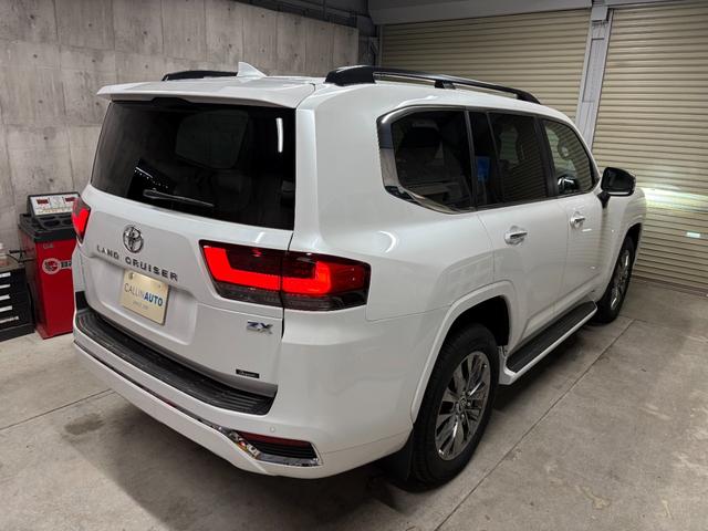 ランドクルーザー ZX 新車保証 リアエンターテイメント クールボックス 空気圧警報システム ブラックルーフレール Tコネクトナビ(9枚目)