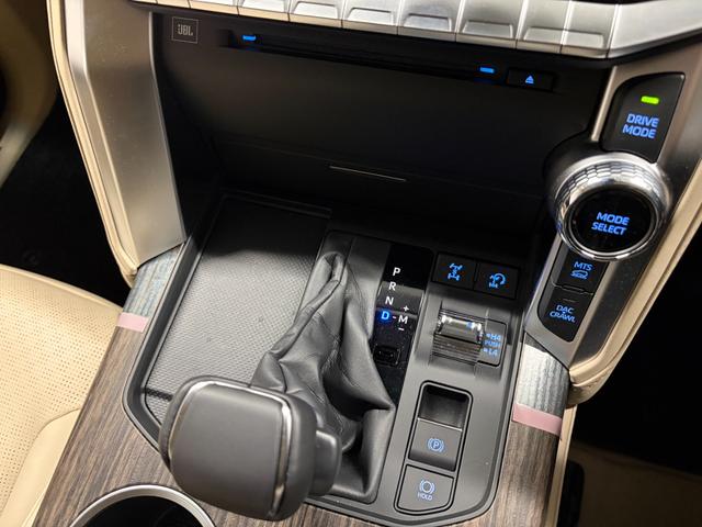 ランドクルーザー ZX 新車保証 リアエンターテイメント クールボックス 空気圧警報システム ブラックルーフレール Tコネクトナビ(22枚目)