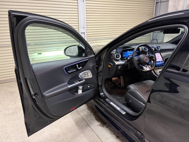 Cクラスステーションワゴン C43 4マチック 新車保証 左ハンドル パノラミックルーフ 360カメラ ARナビ ブルメスター3Dオーディオ レーダーセーフティ デジタルライト(11枚目)