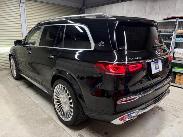 GLS GLS600 4マチック 1年保証 マホガニーブラウンナッパレザー ブラウンウォールナット 後席左右独立シート クーリングボックス 専用シャンパングラス格納 リアエンターテイメント ブルメスター3Dサラウンド 360カメラ(7枚目)