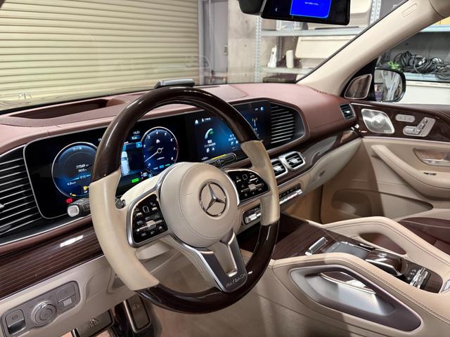 GLS GLS600 4マチック 1年保証 マホガニーブラウンナッパレザー ブラウンウォールナット 後席左右独立シート クーリングボックス 専用シャンパングラス格納 リアエンターテイメント ブルメスター3Dサラウンド 360カメラ(14枚目)