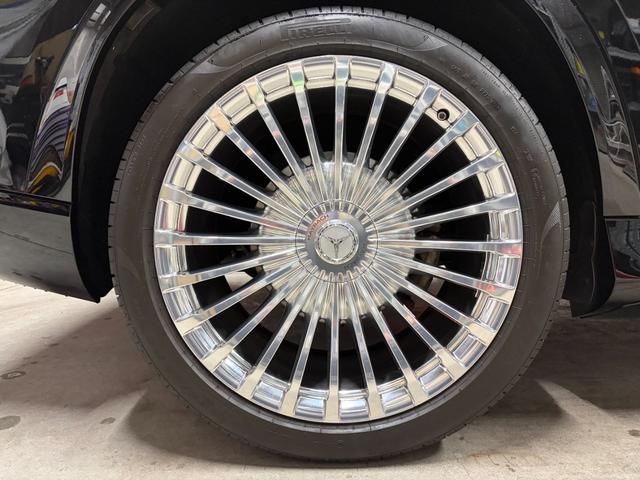 GLS GLS600 4マチック 1年保証 マホガニーブラウンナッパレザー ブラウンウォールナット 後席左右独立シート クーリングボックス 専用シャンパングラス格納 リアエンターテイメント ブルメスター3Dサラウンド 360カメラ(32枚目)