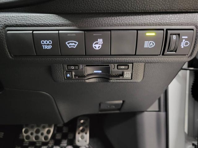 ＧＲカローラ ＲＺ　新車保証　ＡＴ　純正８インチディスプレイ　純正ナビ　フルセグＴＶ　バックカメラ　ＯＰシート　ステアリングヒーター　ＯＰサブラジエーター　カーボンルーフ（13枚目）