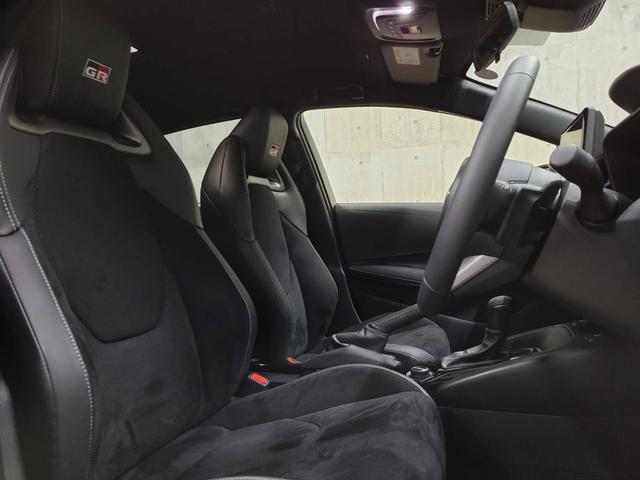 ＧＲカローラ ＲＺ　新車保証　ＡＴ　純正８インチディスプレイ　純正ナビ　フルセグＴＶ　バックカメラ　ＯＰシート　ステアリングヒーター　ＯＰサブラジエーター　カーボンルーフ（15枚目）