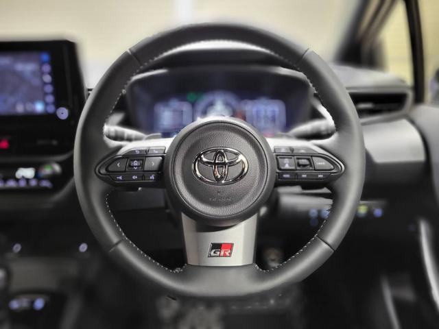 ＧＲカローラ ＲＺ　新車保証　ＡＴ　純正８インチディスプレイ　純正ナビ　フルセグＴＶ　バックカメラ　ＯＰシート　ステアリングヒーター　ＯＰサブラジエーター　カーボンルーフ（16枚目）