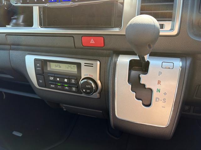 ハイエースバン ＳロングＤＸ　ＧＬパッケージ　キャンピング　１年保証　キャンピング仕様　ソーラーパネル　ＢＯＸＥＲ　外部充電インバーター　ワイドＴＶ　パワースライド　セーフティセンス（18枚目）