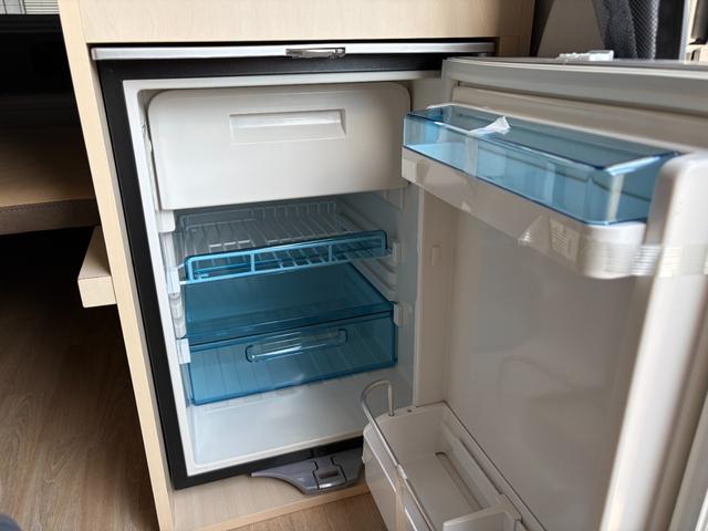 ハイエースバン ＳロングＤＸ　ＧＬパッケージ　キャンピング　１年保証　キャンピング仕様　ソーラーパネル　ＢＯＸＥＲ　外部充電インバーター　ワイドＴＶ　パワースライド　セーフティセンス（25枚目）