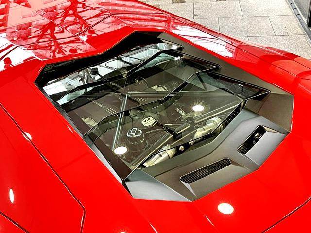 アヴェンタドール ランボルギーニ ｌｐ７００ ４ ディーラー整備 クラッチ交換 スターター交換 ドライブベルト交換 ガスケット交換 ｔｐｍｓ センサー交換 油種交換済 ガラスｅｇフード ブランディングｐｋｇ 赤キャリパー カメラ 障害物センサー