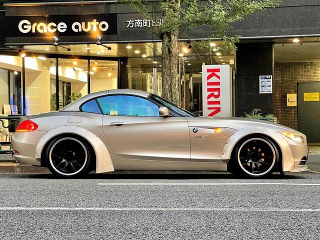 Ｚ４ ｓＤｒｉｖｅ２３ｉ・ＳＥ・社外ワイドオーバーフェンダー・　ＷＯＲＫエモーション１８ｉｎｃ・ディープコンケイブ・ＸＹＺ車高調・フロントスポイラー・デジタルインナーミラー・社外ナビ・ＴＶ・オートライト・オートＡＣ・ＥＴＣ・キーレス・電動オープン・禁煙・整備記録簿（12枚目）