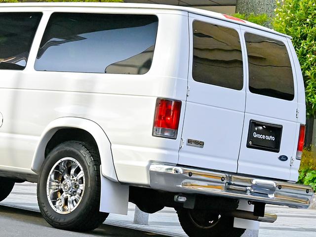 Ｅ－１５０ ＸＬＴ・５．４Ｌ・Ｖ８エンジン・実走行・ＧＩＢＳＯＮマフラー　・社外オーバーフェンダー・社外１８ＡＷ・マッドガード・ルーフマーカー・サイドＳＴＥＰ・ナビ・ＴＶ・Ｂｌｕｅｔｏｏｔｈ・カメラ・障害物センサー・ＶＩＰＥＲ・ウッドコンビハンドル・ウッドパネル・ドラレコ（40枚目）