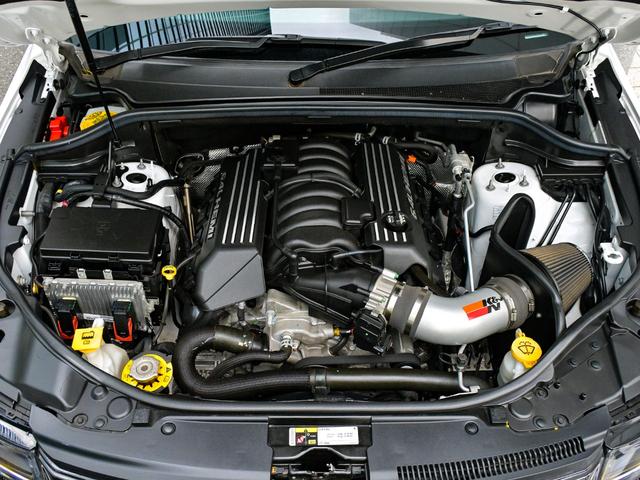 ジープ・グランドチェロキー ＳＲＴ８・後期型・パワークラフト可変マフラー・ビルシュタイン　・ローダウン・社外２０ＡＷ・カーボン内装パネル・パノラマサンルーフ・全席シートヒーター・ベンチレーション・ＡＣＣ・車線維持支援機能・ナビ・ＴＶ・Ｂｌｕｅｔｏｏｔｈ・前横後カメラ・電動トランク・ドラレコ（77枚目）