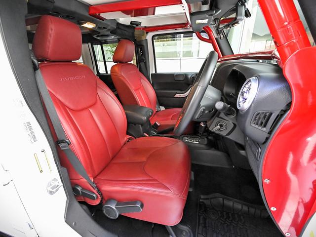 ジープ・ラングラーアンリミテッド ルビコン・ハードロック・フルカスタム・新品電動サイドステップ ・リフトUP・FUEL24in・金属製アーマーフェンダー・社外バンパー・社外グリル・LEDライト・マグナフロー2本出しマフラー・FOX足廻り・社外デフカバー・社外ロールケージ・LEDアンビエントライト(53枚目)