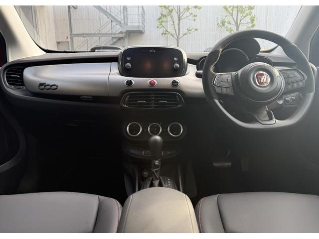 500X スポーツ AT・スポーツレザーシート・パーキングセンサー・バックカメラ・純正ディスプレイ・AppleCarPlay AndoroidoAuto対応・アルカンターラレザーステアリングホイール・18インチAW(4枚目)