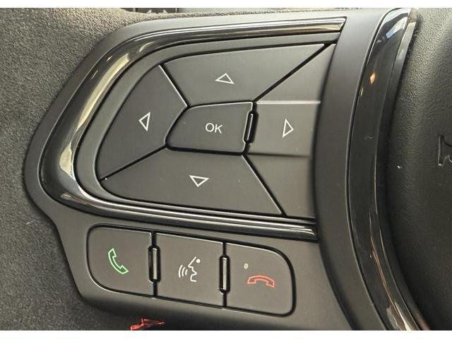 500X スポーツ AT・スポーツレザーシート・パーキングセンサー・バックカメラ・純正ディスプレイ・AppleCarPlay AndoroidoAuto対応・アルカンターラレザーステアリングホイール・18インチAW(7枚目)