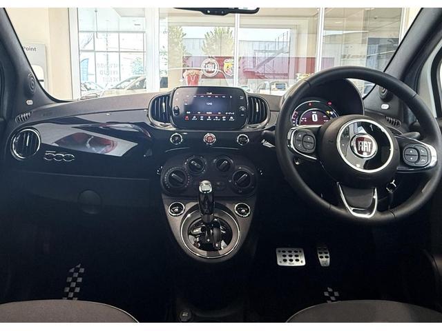 500 120thタキシード 185台限定・特別仕様車・正規ディーラー・16インチアルミホイール・AppleCarPlay AndoroidoAuto対応・キーレス(4枚目)