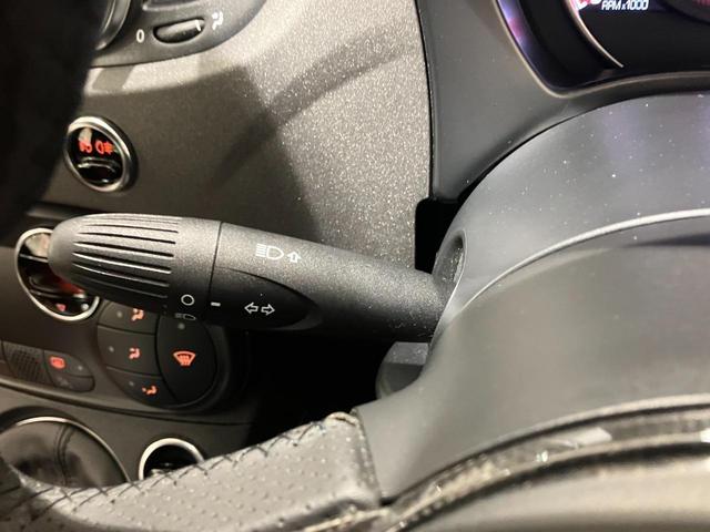 アバルト５９５ コンペティツィオーネ　ＭＴ・ブラック内装・前後ドライブレコーダー・ＥＴＣ・ＡｐｐｌｅＣａｒＰｌａｙ　ＡｎｄｏｒｏｉｄｏＡｕｔｏ対応・１７インチアルミホイール（10枚目）