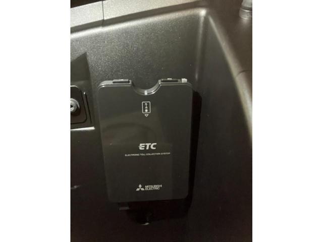アバルト５９５ コンペティツィオーネ　ＭＴ・ブラック内装・前後ドライブレコーダー・ＥＴＣ・ＡｐｐｌｅＣａｒＰｌａｙ　ＡｎｄｏｒｏｉｄｏＡｕｔｏ対応・１７インチアルミホイール（17枚目）