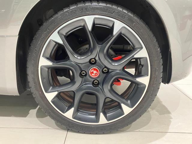 アバルト５９５ コンペティツィオーネ　ＭＴ・ブラック内装・前後ドライブレコーダー・ＥＴＣ・ＡｐｐｌｅＣａｒＰｌａｙ　ＡｎｄｏｒｏｉｄｏＡｕｔｏ対応・１７インチアルミホイール（22枚目）