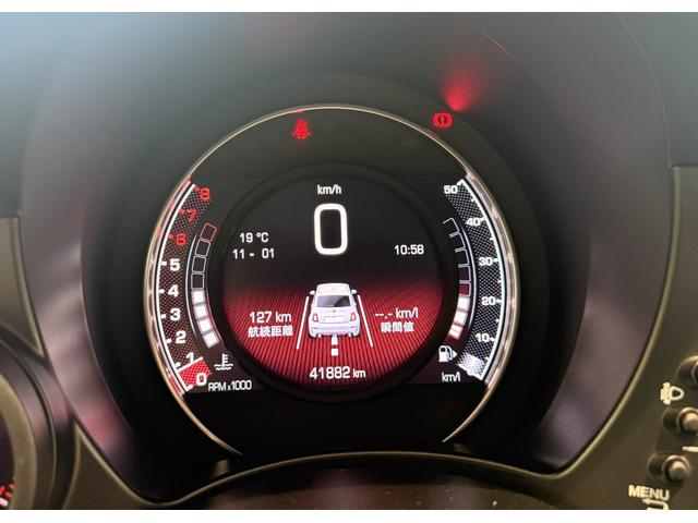 アバルト５９５ コンペティツィオーネ　ＭＴ・ブレンボブレーキキャリパー・１７インチアルミホイール・バックカメラ・純正ディスプレイ・ＡｐｐｌｅＣａｒＰｌａｙ　ＡｎｄｏｒｏｉｄｏＡｕｔｏ対応・キーレス・パーキングセンサー（6枚目）