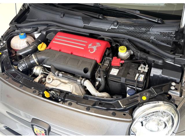 アバルト５９５ コンペティツィオーネ　ＭＴ・ブレンボブレーキキャリパー・１７インチアルミホイール・バックカメラ・純正ディスプレイ・ＡｐｐｌｅＣａｒＰｌａｙ　ＡｎｄｏｒｏｉｄｏＡｕｔｏ対応・キーレス・パーキングセンサー（28枚目）