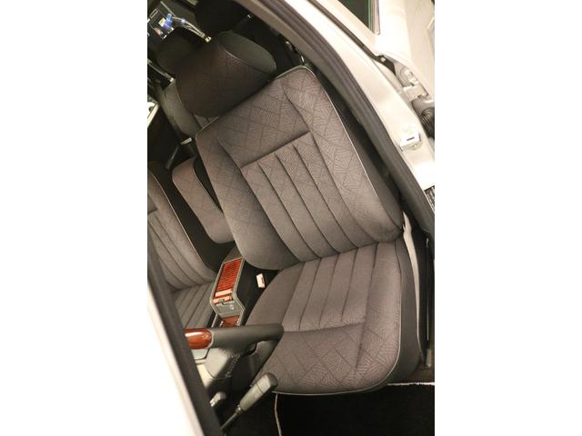 Ｅクラスステーションワゴン Ｅ３２０ステーションワゴン（19枚目）