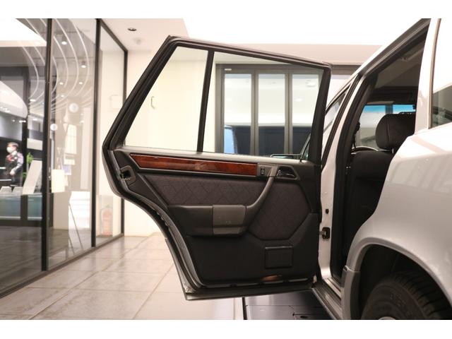 Ｅクラスステーションワゴン Ｅ３２０ステーションワゴン（23枚目）