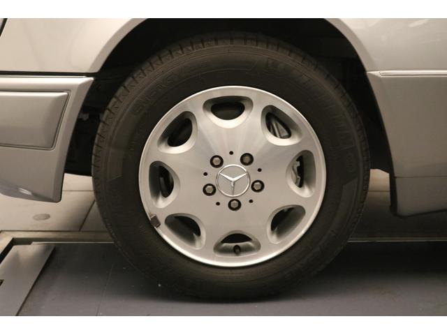 Ｅクラスステーションワゴン Ｅ３２０ステーションワゴン（39枚目）