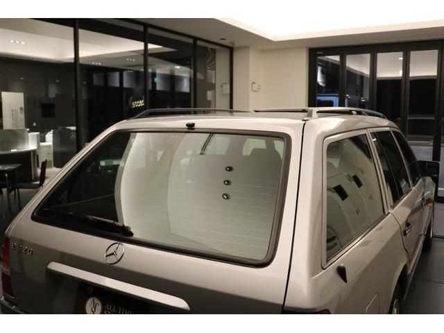 Ｅクラスステーションワゴン Ｅ３２０ステーションワゴン（42枚目）