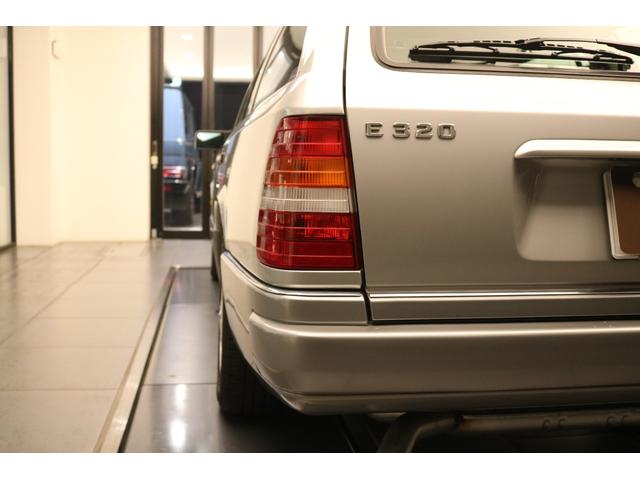 Ｅクラスステーションワゴン Ｅ３２０ステーションワゴン（52枚目）